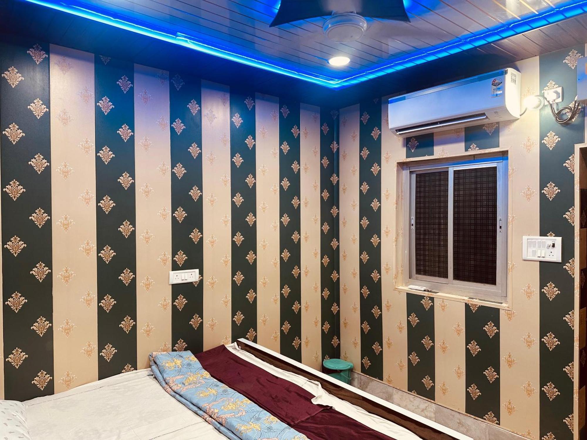Hotel Raju Homestay Ayodhya 150 Meters From Shree Ram Janmbhoomi Temple 200 Meters From Ayodhya Dham Railway Station Εξωτερικό φωτογραφία