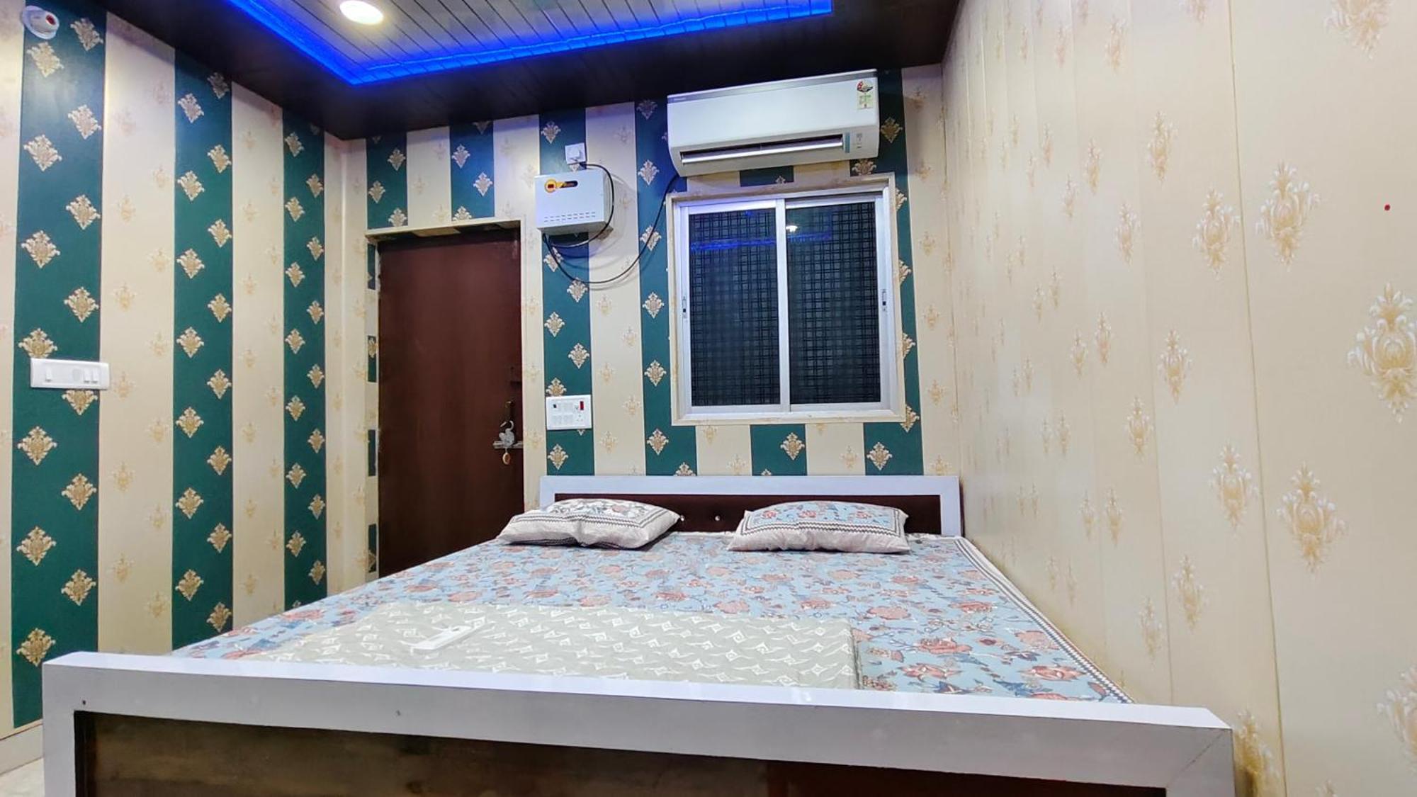 Hotel Raju Homestay Ayodhya 150 Meters From Shree Ram Janmbhoomi Temple 200 Meters From Ayodhya Dham Railway Station Εξωτερικό φωτογραφία