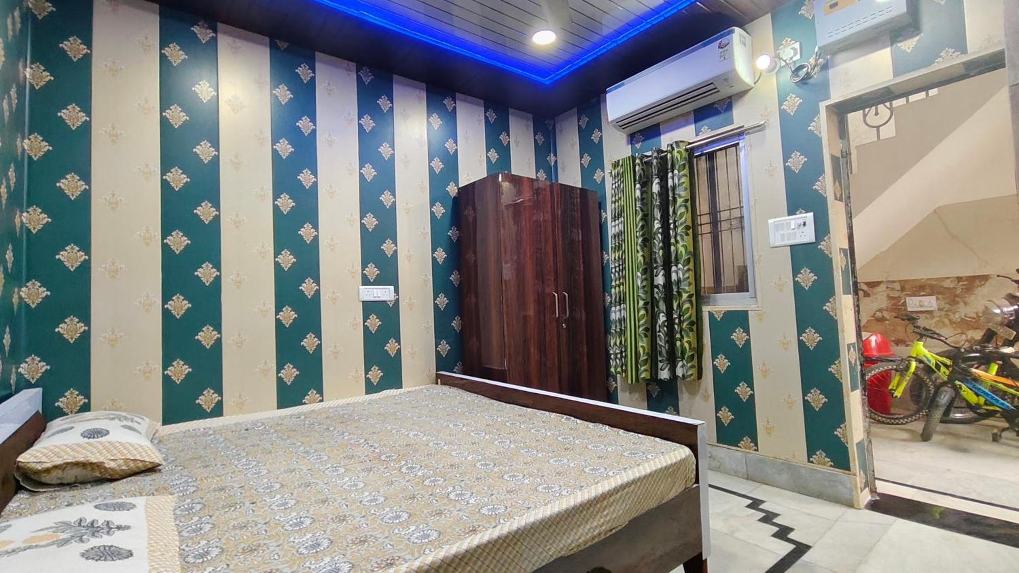 Hotel Raju Homestay Ayodhya 150 Meters From Shree Ram Janmbhoomi Temple 200 Meters From Ayodhya Dham Railway Station Εξωτερικό φωτογραφία