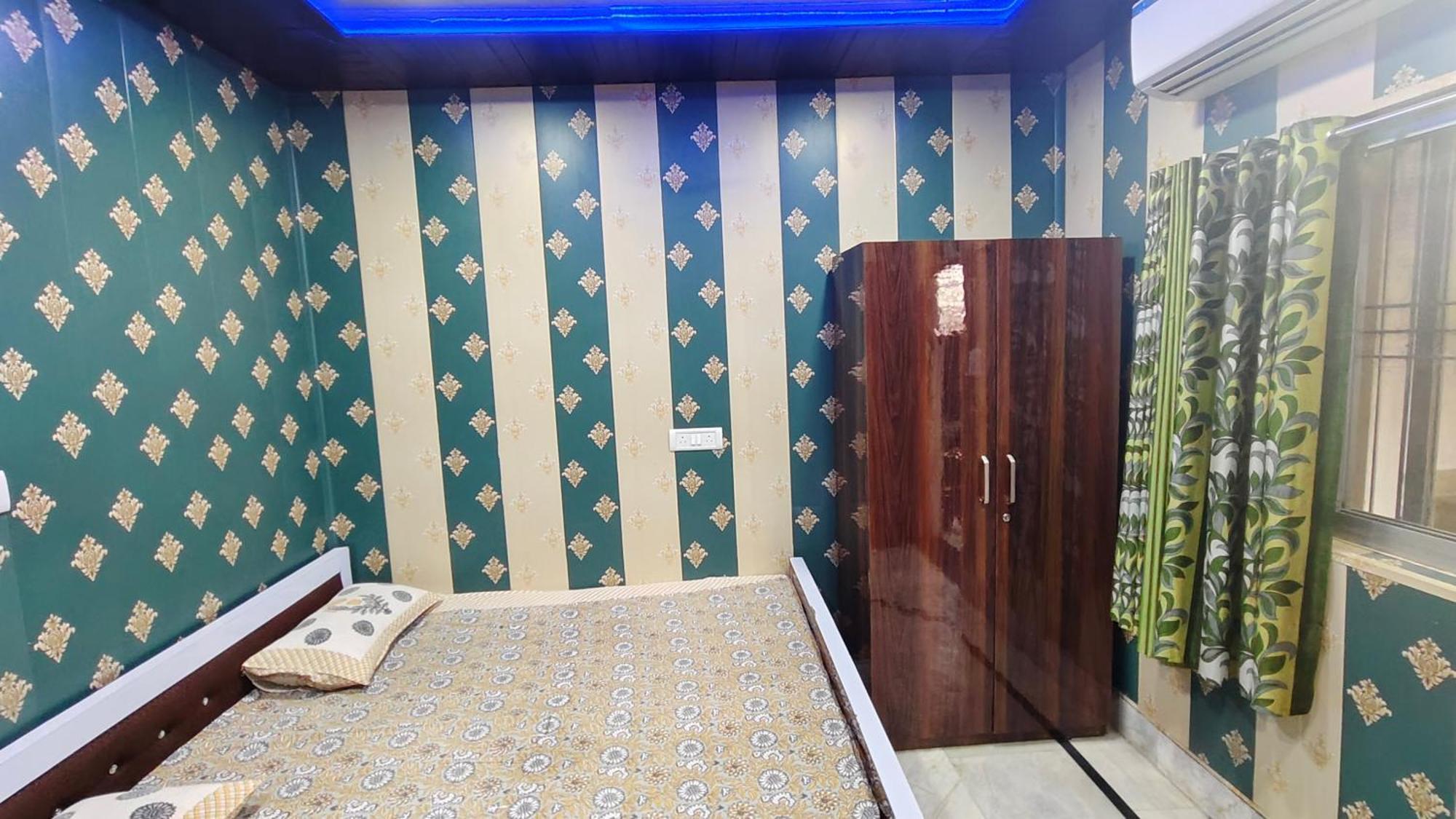 Hotel Raju Homestay Ayodhya 150 Meters From Shree Ram Janmbhoomi Temple 200 Meters From Ayodhya Dham Railway Station Εξωτερικό φωτογραφία