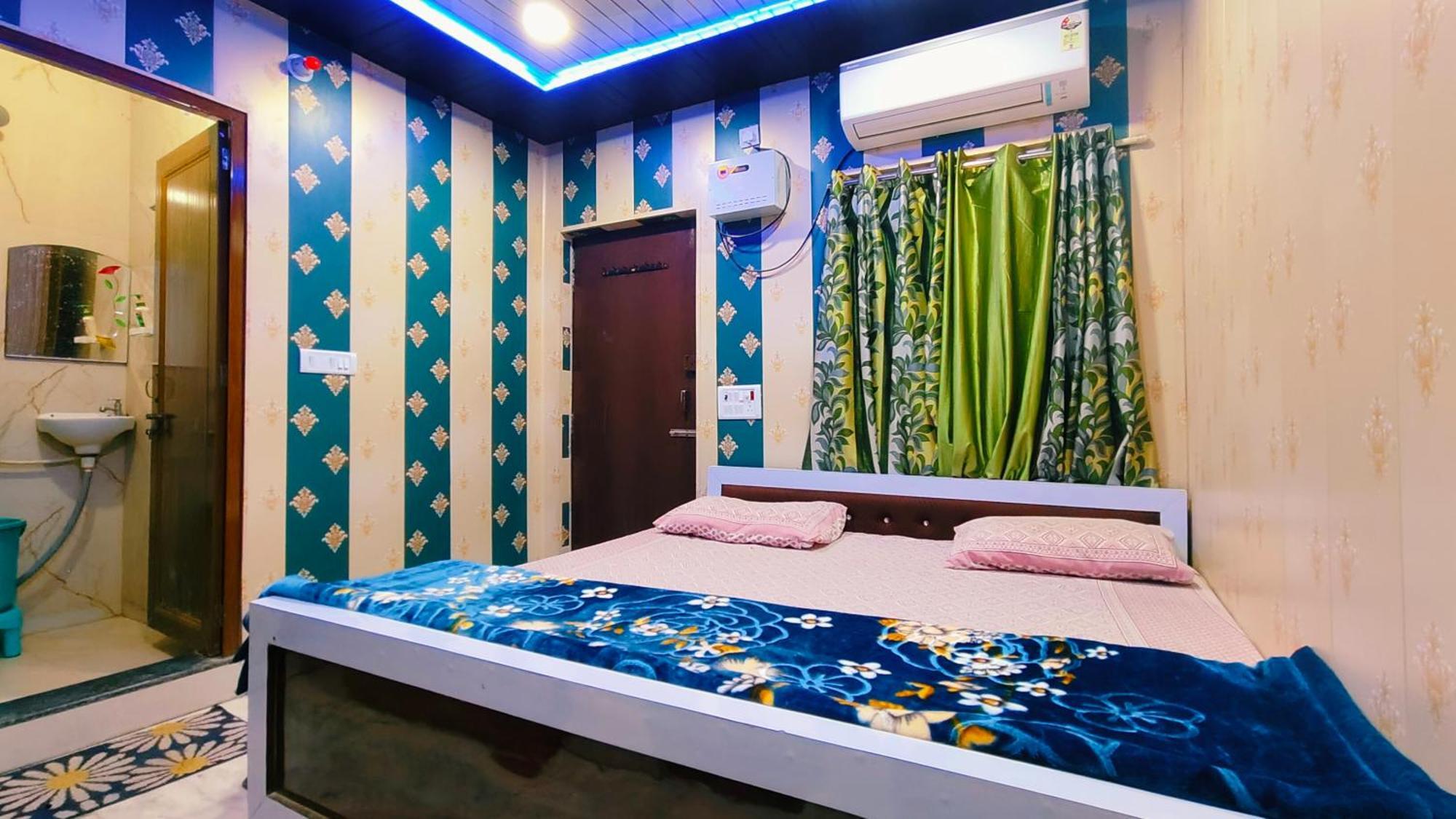 Hotel Raju Homestay Ayodhya 150 Meters From Shree Ram Janmbhoomi Temple 200 Meters From Ayodhya Dham Railway Station Εξωτερικό φωτογραφία